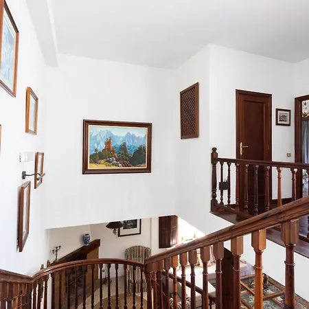 Semesterbostad Geranios *