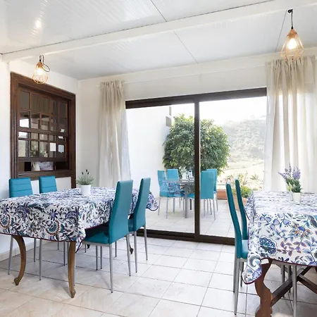 Holiday home Geranios *